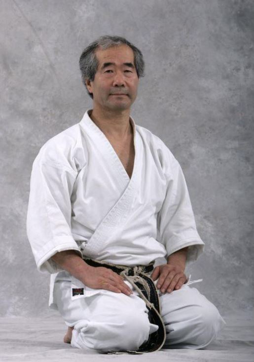 Maître Hiroji Fukazawa en kimono